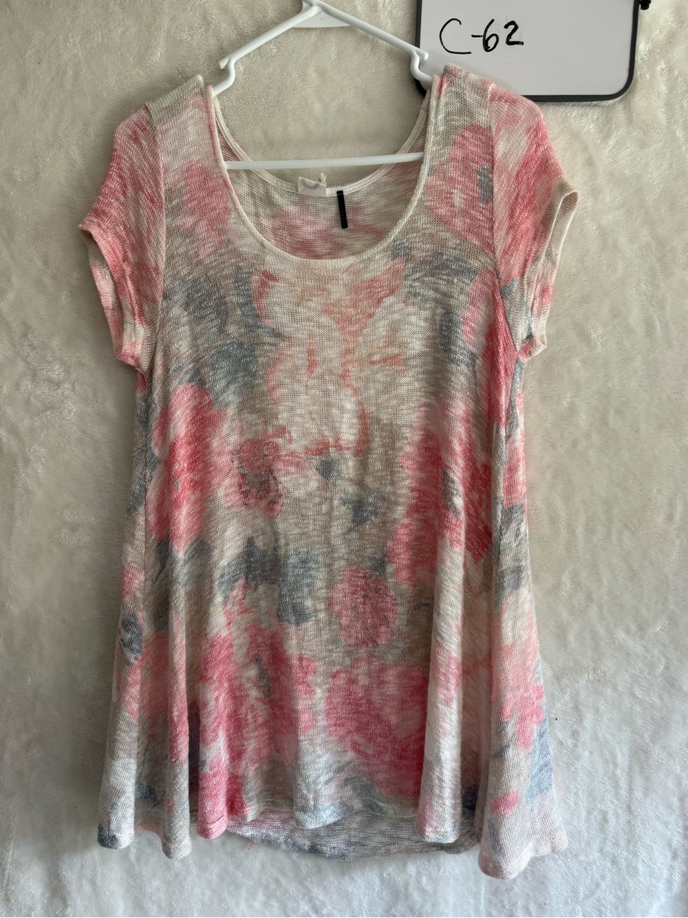Flowy Scoop Neck Tunic Top in Pink and Gray